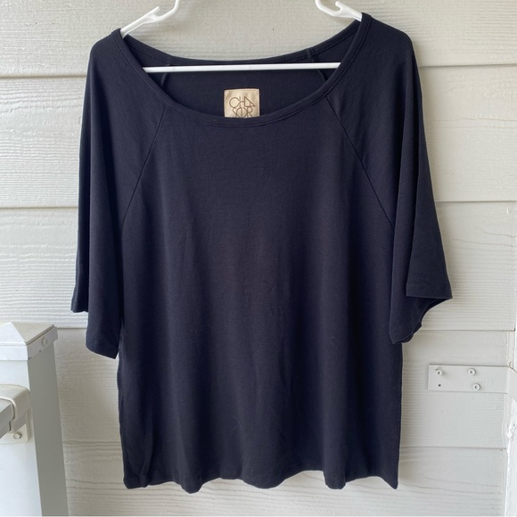 Chaser Tops - CHASER Black Ribbed Knit Short Sleeved Scoop Neck Tee